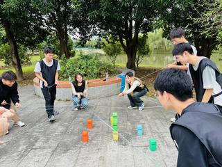 合力筑塔